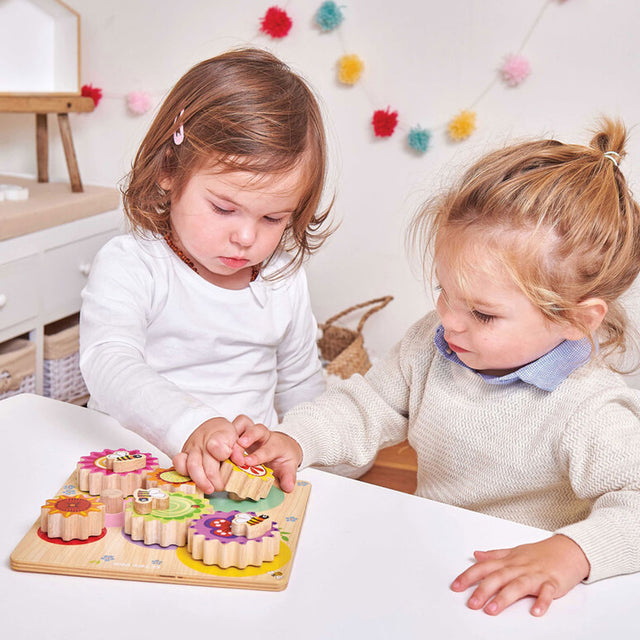 Petilou Gears & Cogs Busy Bee Learning Puzzle